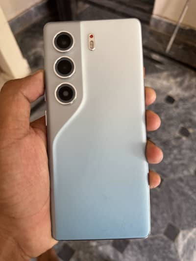 Tecno CAMON 40 Pro