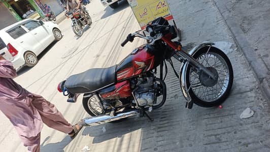 Honda 125 urgent for sale 03096098550