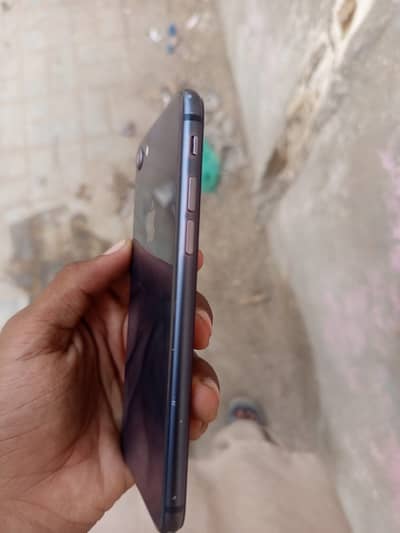 Apple iPhone 8