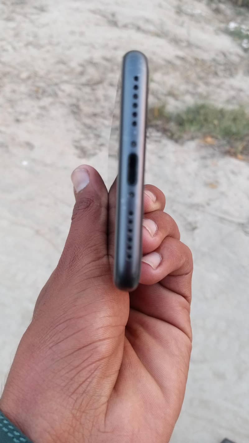 Apple iPhone 8 0