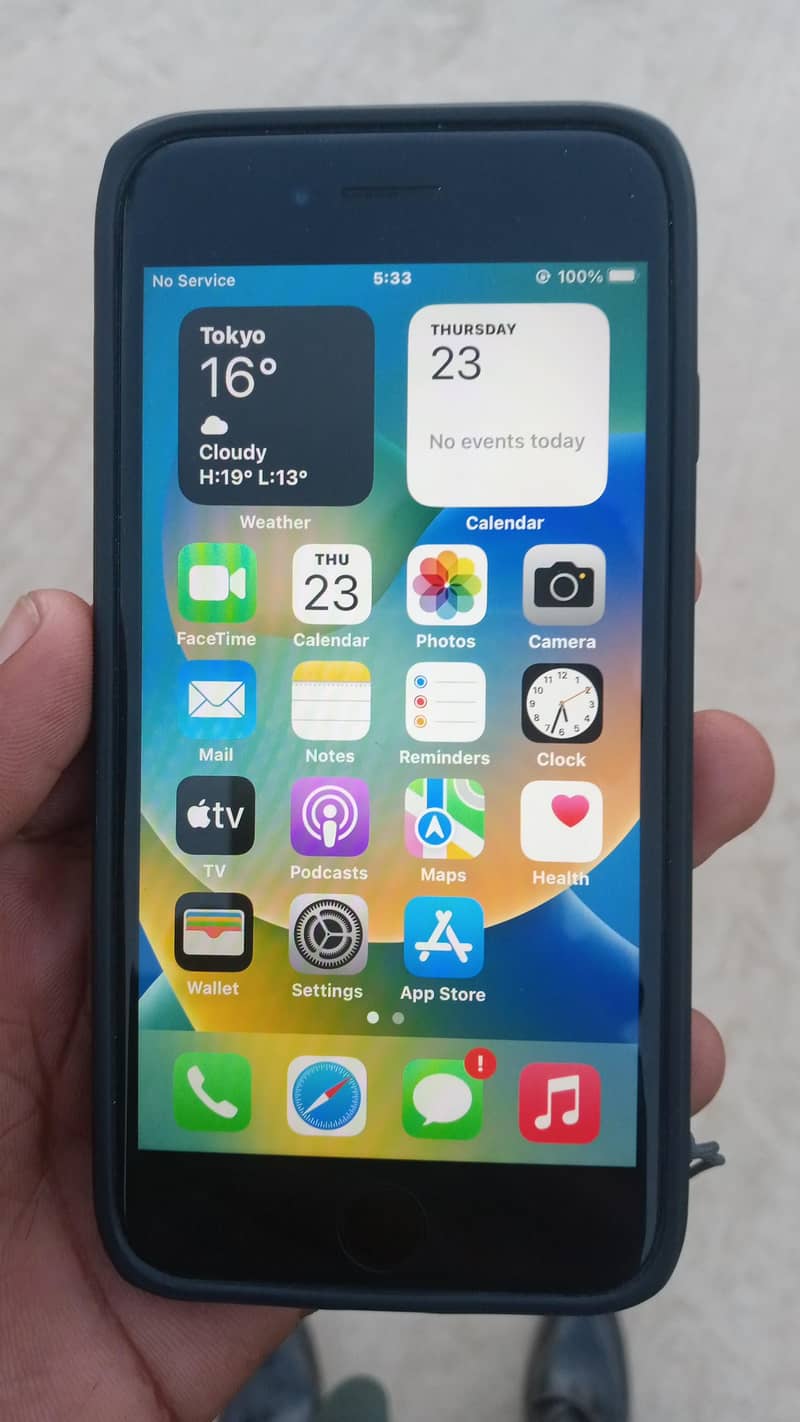 Apple iPhone 8 4