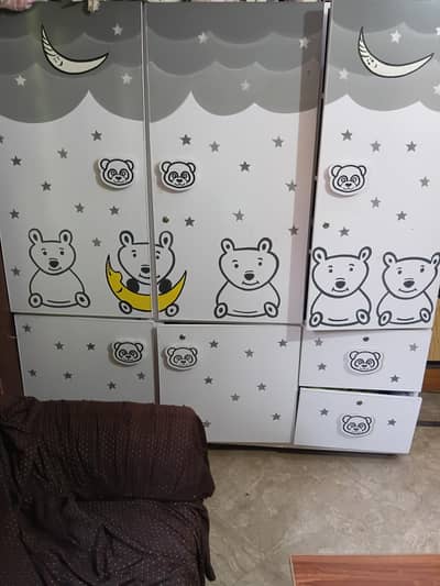 wardrobe caninets