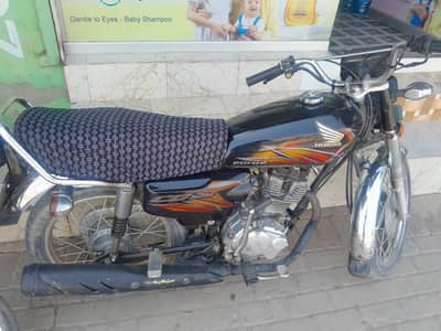 urgent slae need money bike all ok no work needed  just buy and drive