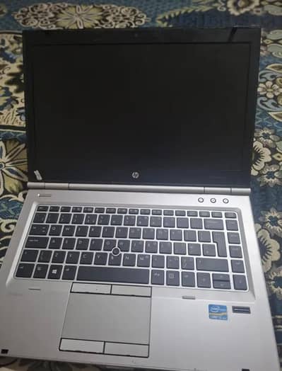 hp elitebook 8470p with SSD i5 3rd janrashin condition 10