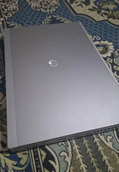hp elitebook 8470p with SSD i5 3rd janrashin condition 10