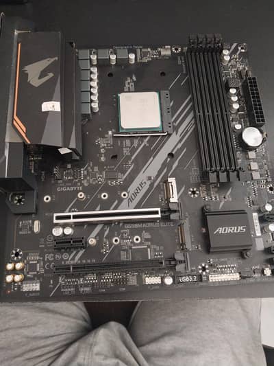 AMD Ryzen 3 2200g + B550m Aorus Elite