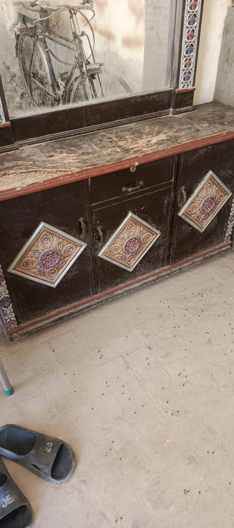 Dressing Table 3
