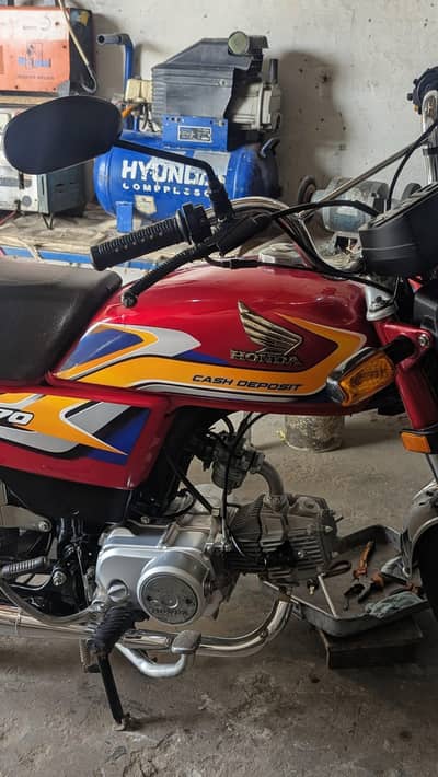 Bike CD70 Red colour 2025 10/9 condition