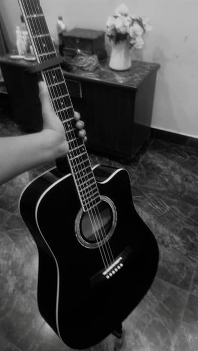 41 inches professional guitar jumbo good condition