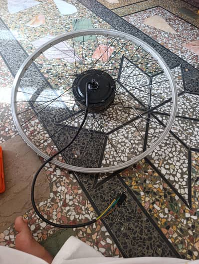 hub motor fitt in 26 inch wheel. .