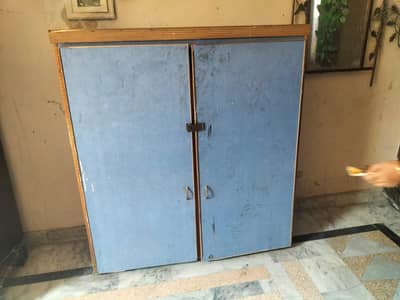 Cupboard for sale(READ DISCRIPTION)