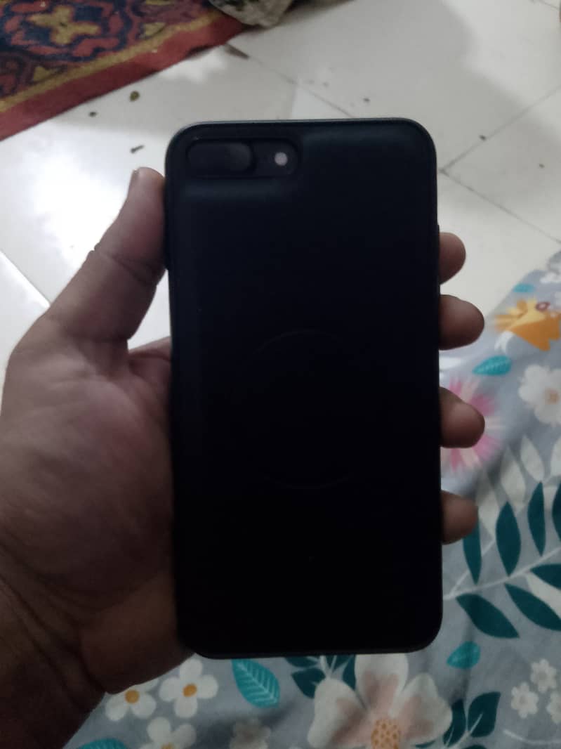 Apple iPhone 7 Plus 2