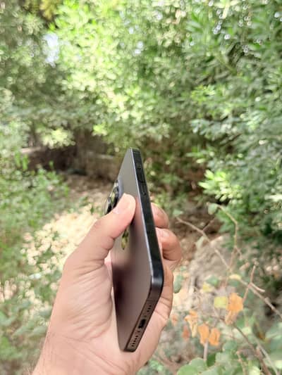 Apple iPhone 16 Pro