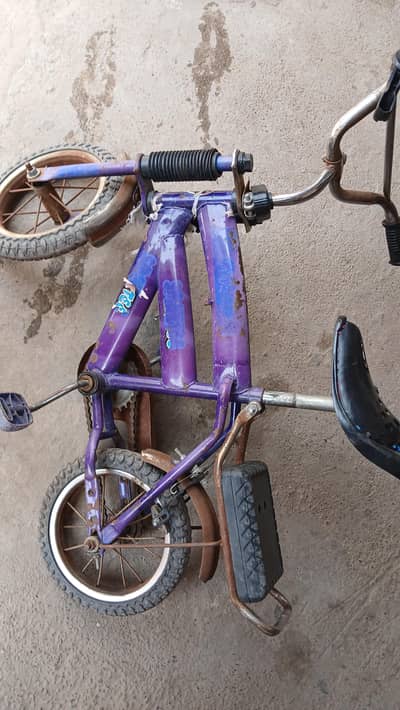 Used Cycle condition 7/10 for upto 5 years Kid