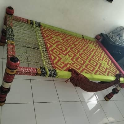 char Pai Hala se mangwai thi 2 adad
