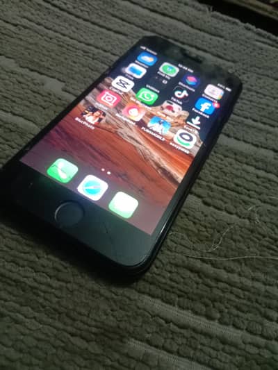 Apple iPhone 7