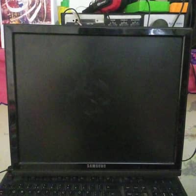 i5 second generation 4 gb ram 320 hard disk PC +LCD+key board+mouse