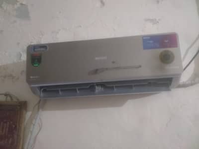 Orient 1 Ton T3 DC inverter heat and cool