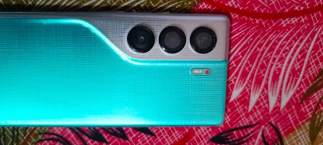 Tecno CAMON 40 Pro