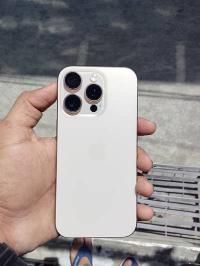 Apple iPhone 16 Pro