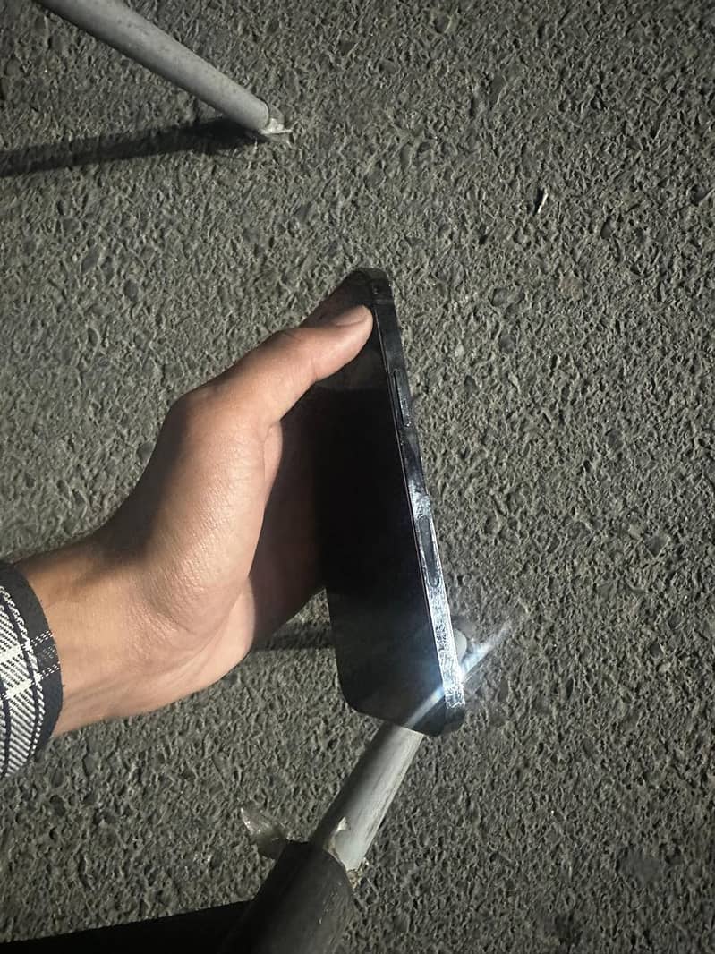 Apple iPhone 12 Pro 4