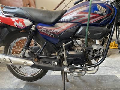 Honda pridor bike 100 cc urgent for sale new condition