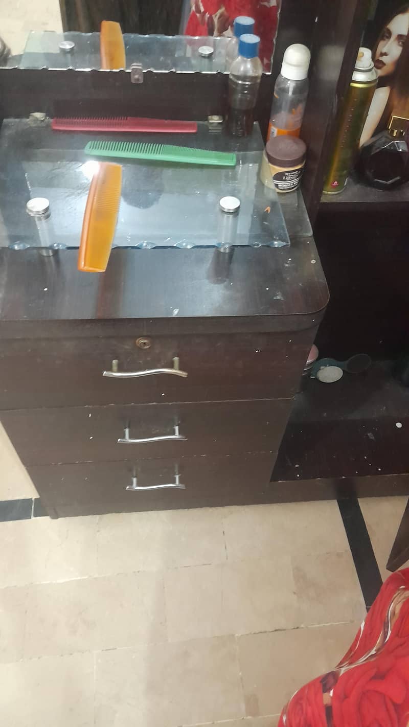Dressing Table 1