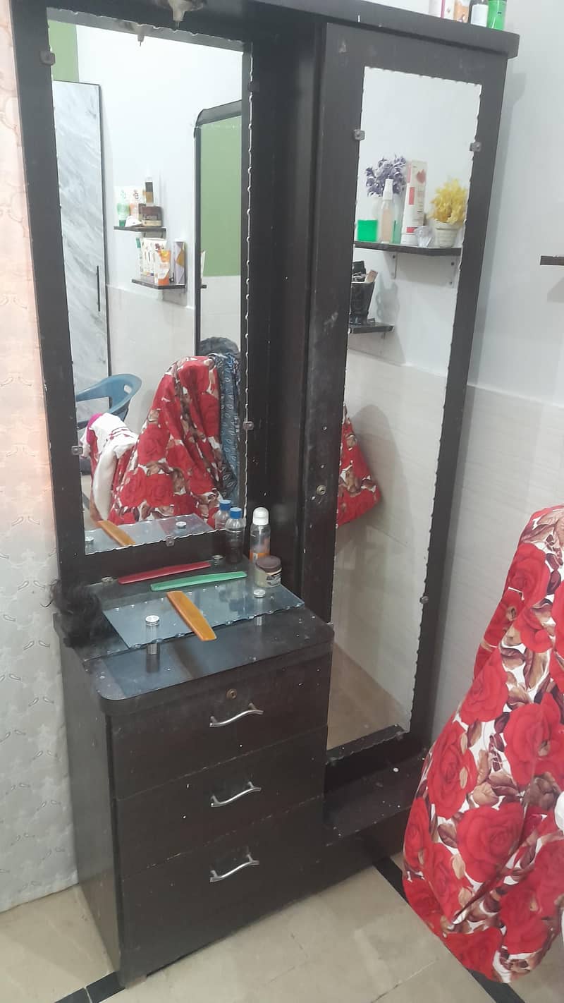 Dressing Table 2