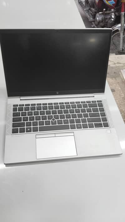 HP Elite book 845 G8
