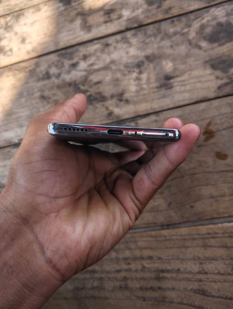 Tecno CAMON 40 Pro 4