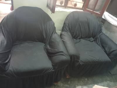 5 seater sofa with cover No work required Location jaranwala sirf call