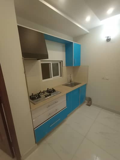 4 Marla Flat Available For Rent Ideal Location Lift Available