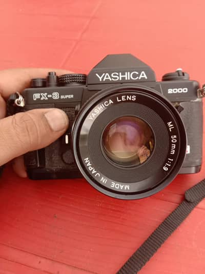YASHICA MADE IN JAPAN MODEL F. X. 3 SUPER RIL WALLA