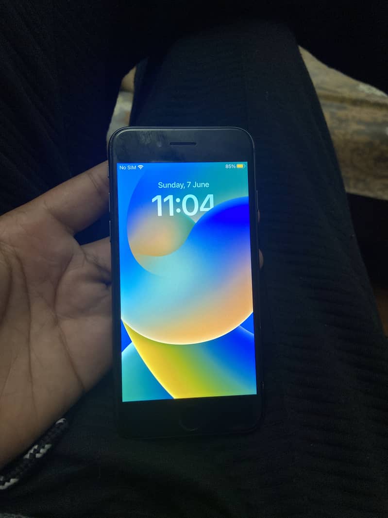 Apple iPhone 8 5