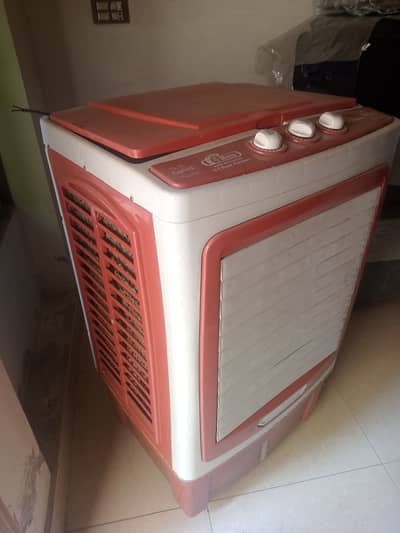 Hardly used air cooler in perfect condition