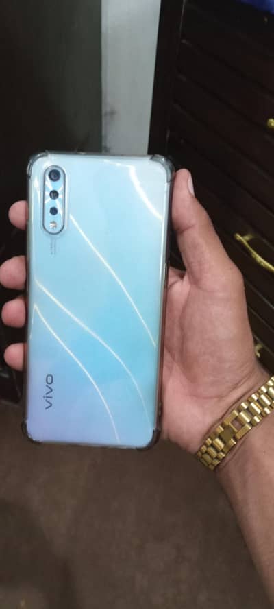 Vivo S1