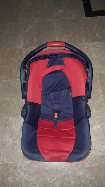 BABY COT / BABY CARRIER
