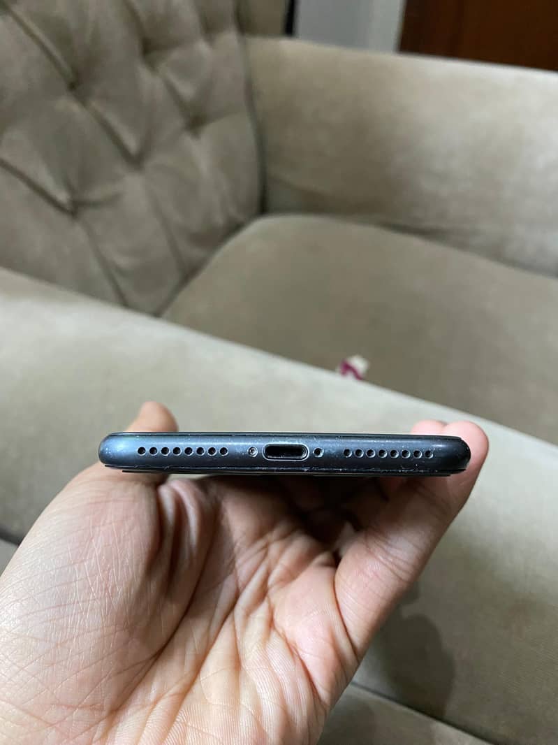 iPhone 8 Plus 0