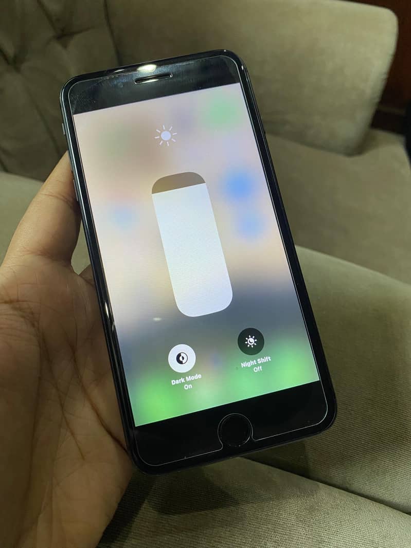iPhone 8 Plus 4