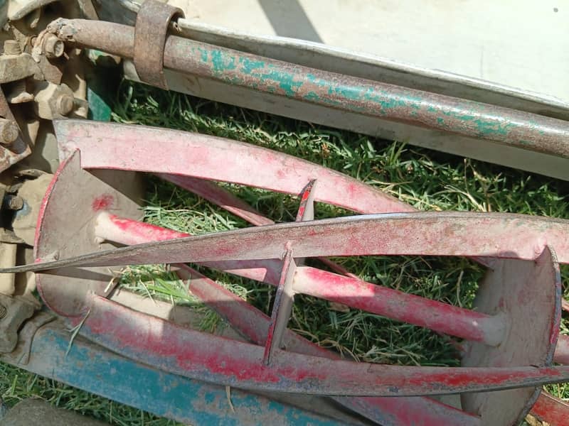 Grass cutting machine 2