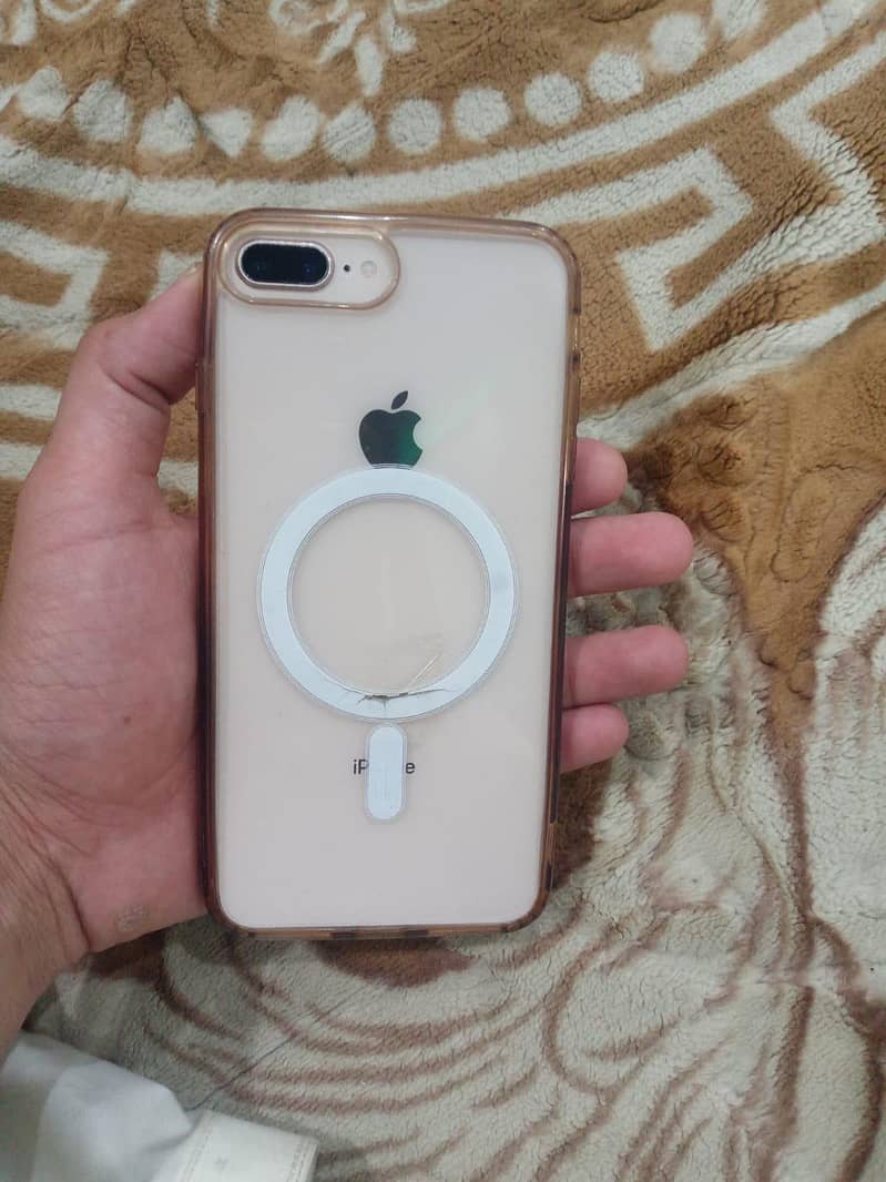 Apple iPhone 8 Plus 0