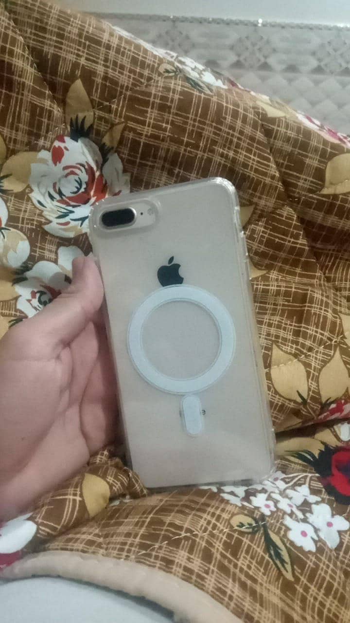 Apple iPhone 8 Plus 2
