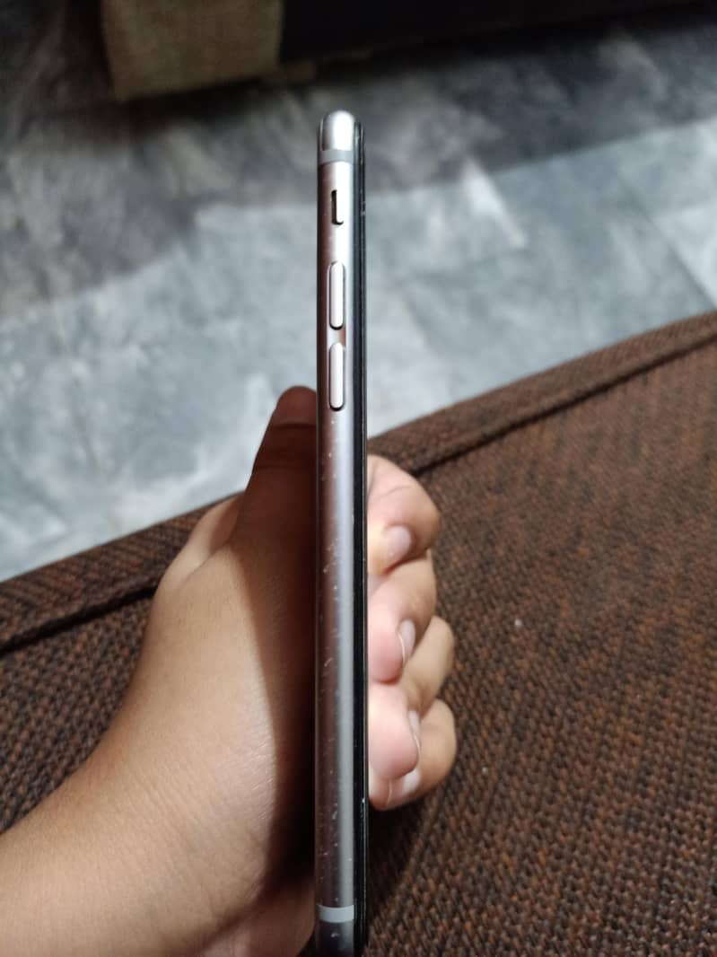 Apple iPhone 6 4