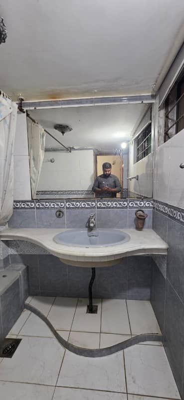 10 MARLA HOUSE FOR RENT
