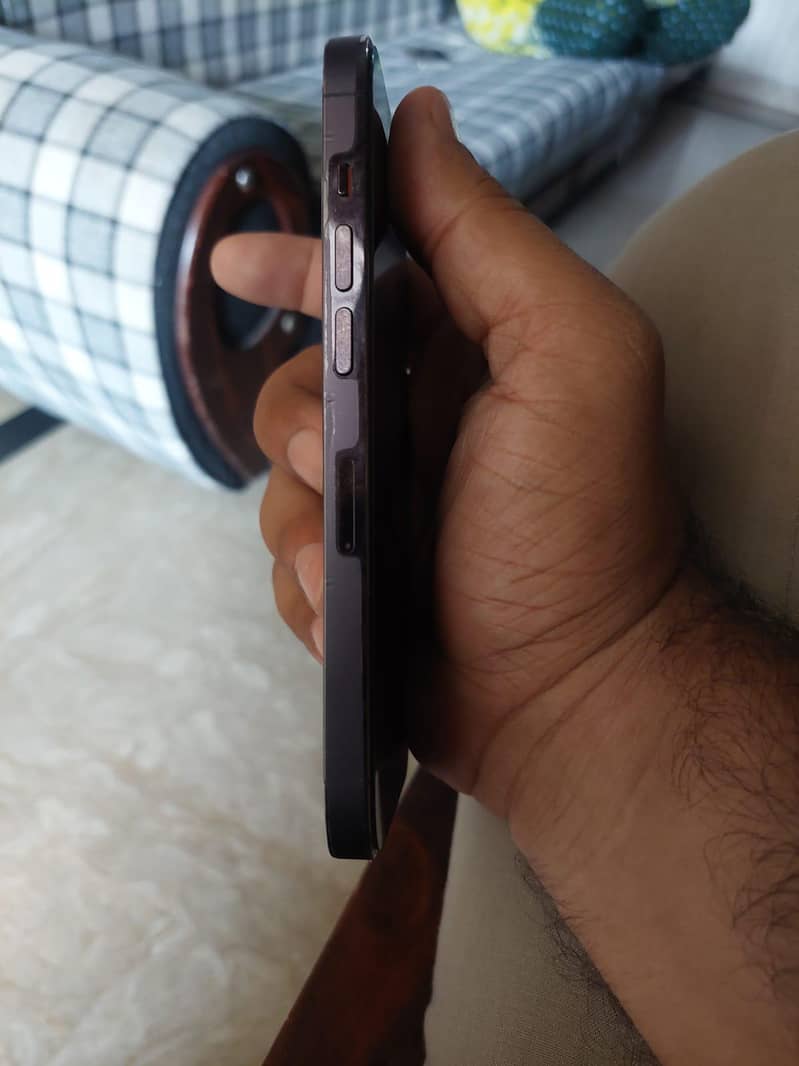 Apple iPhone 14 Pro 1