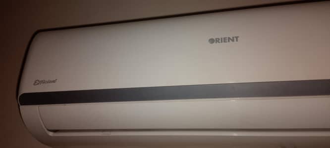 1.5 ton  split ac in very good condition only 3 seasons used