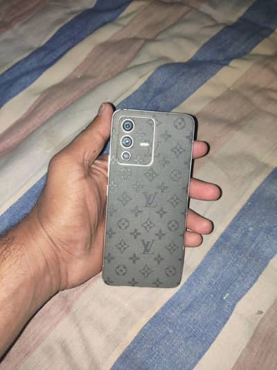 Vivo V23 dabba charger 12/256 back crack panel crack na hny k braber
