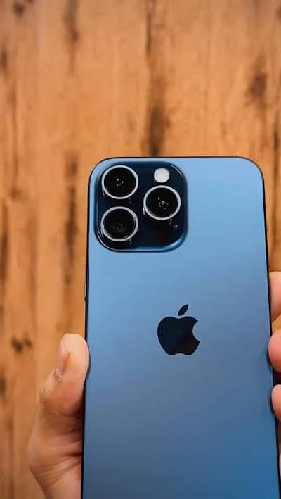 Apple iPhone 15 Pro Max (512GB)