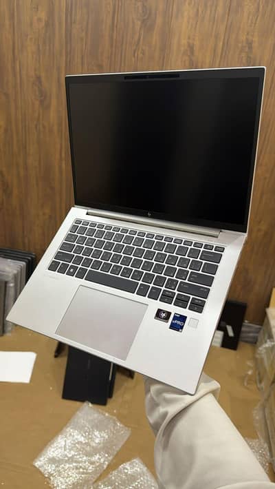 HP Elitebook 1040 G9 - Core i5 12th gen 16Gb Ram 512GB SSD NVMe Gen4x3