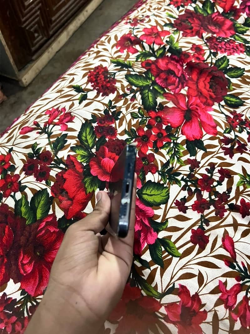 Apple iPhone 14 plus 4